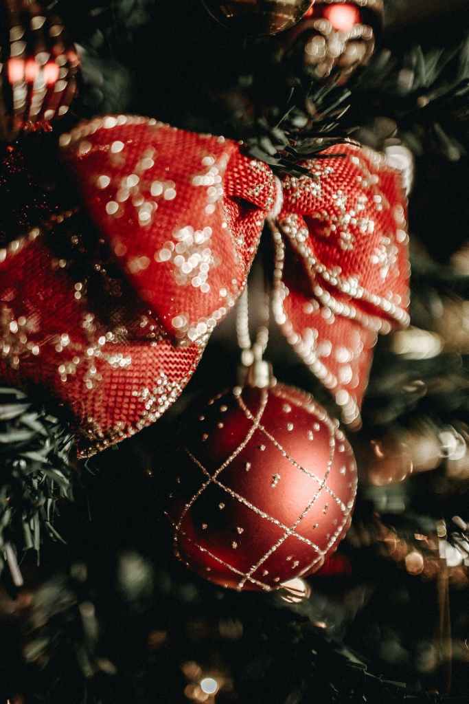 Ornament with bow